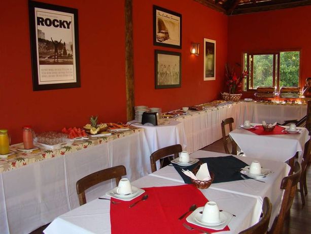 Imagen de la piscina del Hotel Pousada Vila Do Dengo. Foto 8