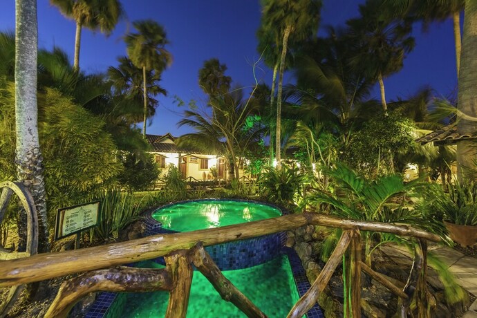 Imagen de la piscina del Hotel Pousada Vila Parnaiba. Foto 35