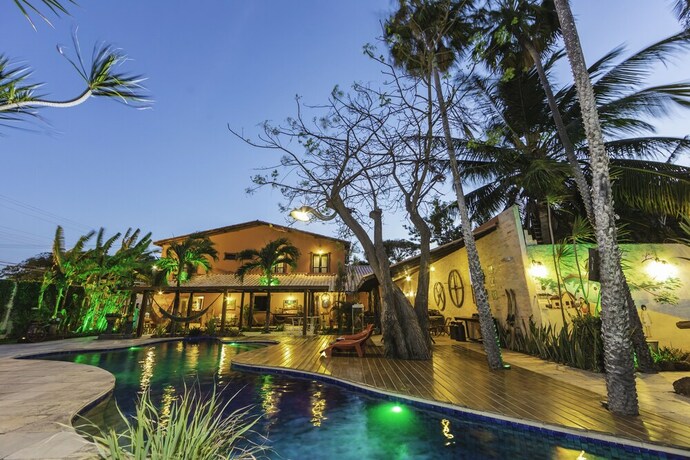 Imagen de la piscina del Hotel Pousada Vila Parnaiba. Foto 36