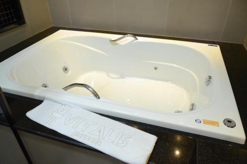 Imagen de la habitación del Hotel Pousada Vitalis. Foto 8