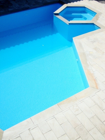 Imagen de la piscina del Hotel Pousada do Tesouro. Foto 18