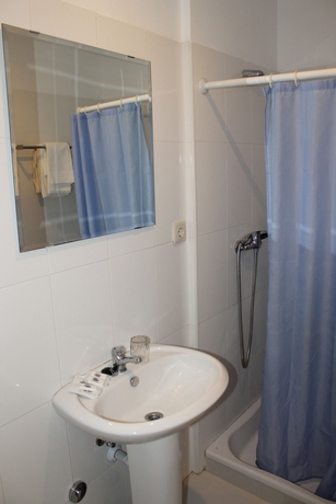 Imagen de la habitación del Hotel Poveira. Foto 5