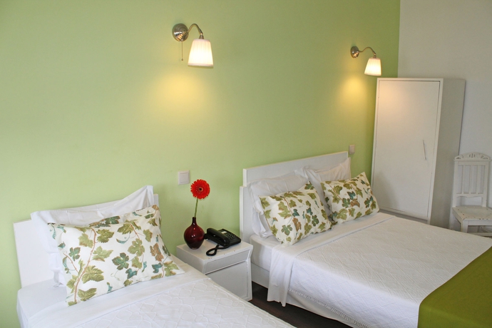 Imagen de la habitación del Hotel Poveira. Foto 12