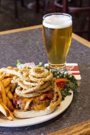 Imagen del bar/restaurante del Hotel Powell River Town Centre. Foto 5