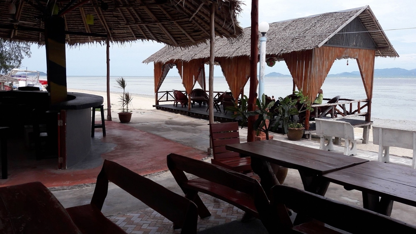 Imagen del bar/restaurante del Hotel Power Beach Resort. Foto 1