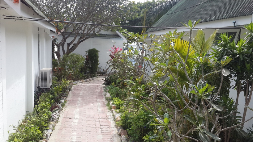 Imagen de los exteriores del Hotel P.p. Blue Sky Resort. Foto 11