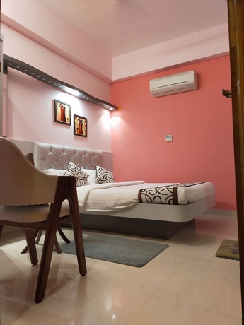 Imagen de la habitación del Hotel Prabhat. Foto 6