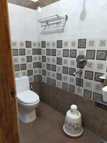 Imagen de la habitación del Hotel Prabhat. Foto 8