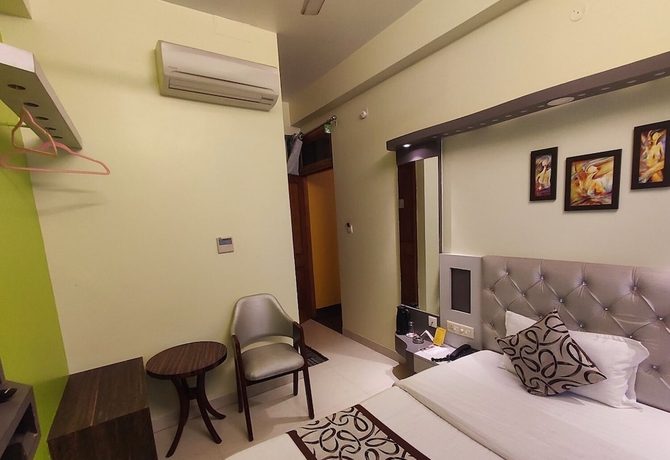 Imagen de la habitación del Hotel Prabhat. Foto 13