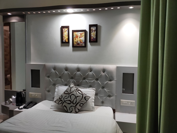 Imagen de la habitación del Hotel Prabhat. Foto 16