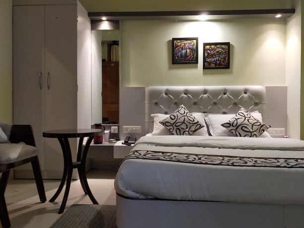 Imagen de la habitación del Hotel Prabhat. Foto 18