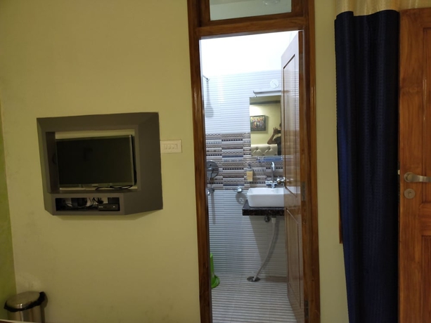 Imagen de la habitación del Hotel Prabhat. Foto 19