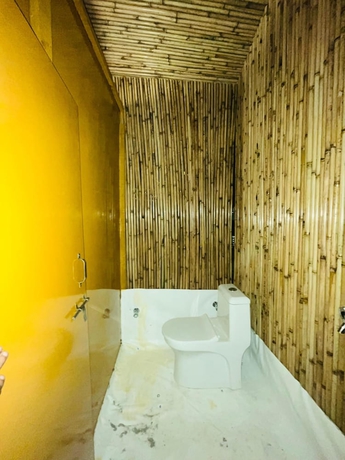 Imagen de la habitación del Hotel Prabhu Premi Sevashray, Karchana. Foto 6