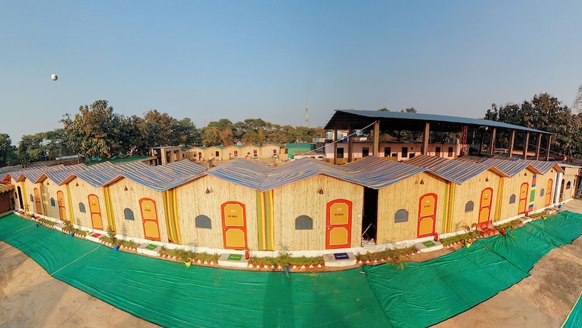 Imagen general del Hotel Prabhu Premi Sevashray, Karchana. Foto 2