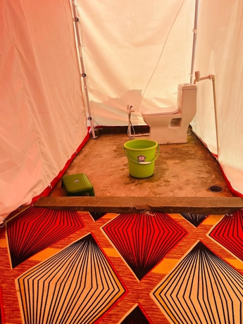 Imagen de la habitación del Hotel Prabhu Premi Sevashray, Karchana. Foto 14
