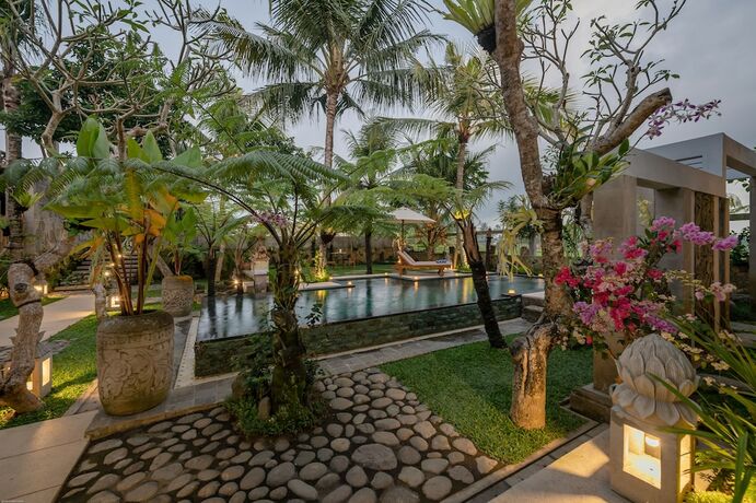 Imagen de los exteriores del Hotel Prabhu Ubud Villa. Foto 29