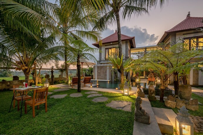 Imagen de los exteriores del Hotel Prabhu Ubud Villa. Foto 32