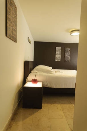 Imagen de la piscina del Hotel Pracha. Foto 8