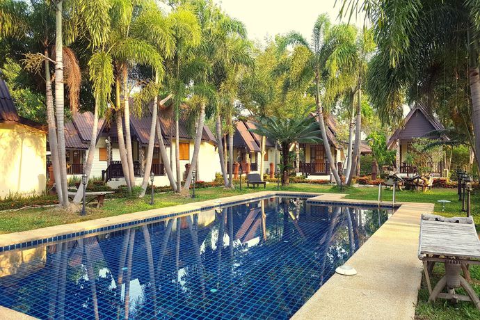 Imagen de los exteriores del Hotel Prachuab Garden View Resort. Foto 10