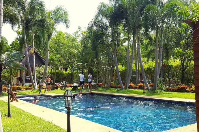 Imagen de los exteriores del Hotel Prachuab Garden View Resort. Foto 11