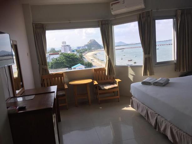 Imagen general del Hotel Prachuap Beach. Foto 4