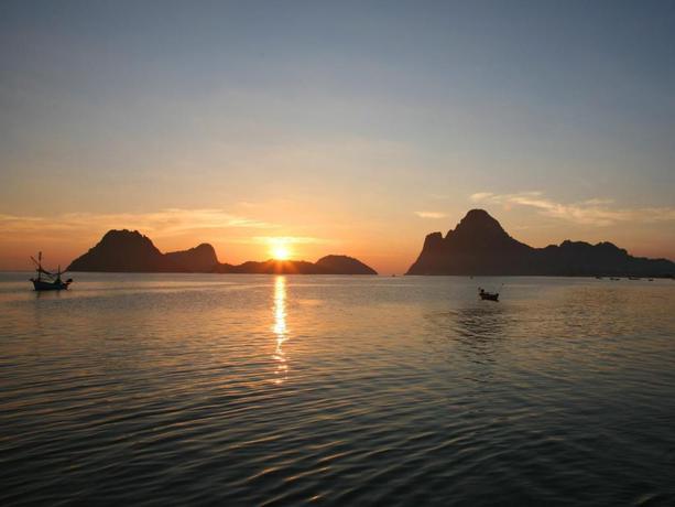 Imagen general del Hotel Prachuap Beach. Foto 5