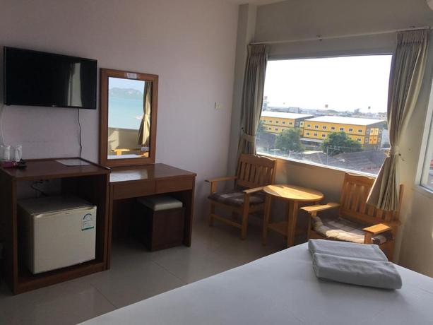 Imagen de los interiores del Hotel Prachuap Beach. Foto 9