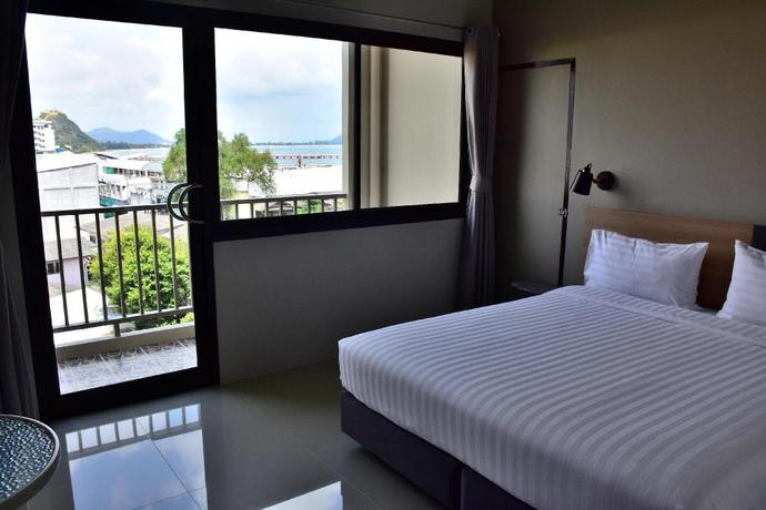 Imagen de la habitación del Hotel Prachuap Beach. Foto 6