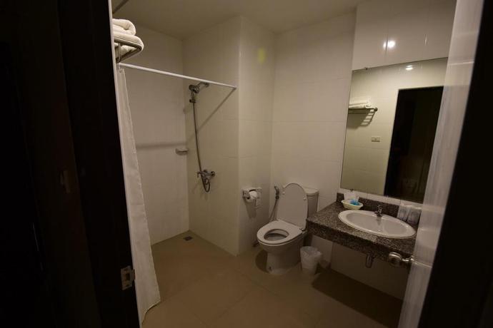 Imagen de la habitación del Hotel Prachuap Beach. Foto 7