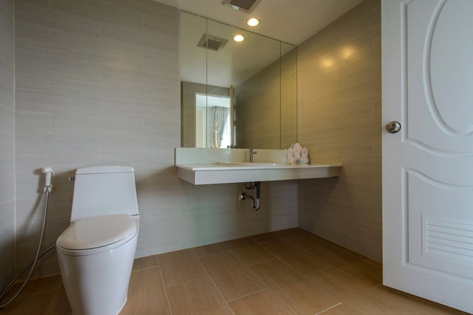 Imagen de la habitación del Hotel Prachuap Grand. Foto 13