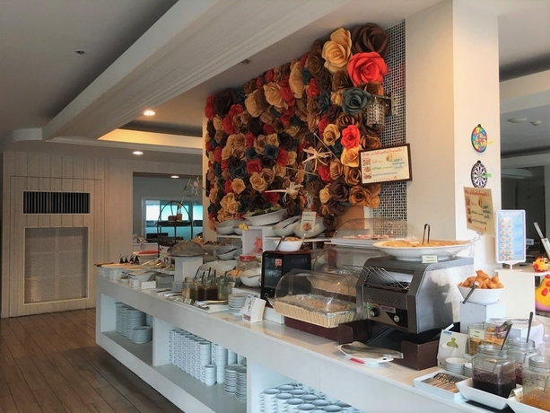 Imagen del bar/restaurante del Hotel Prachuap Grand. Foto 3