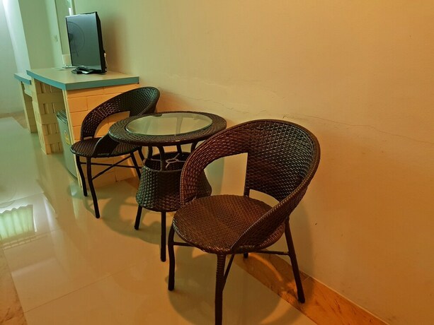 Imagen de la habitación del Hotel Prachuap Saam Ao. Foto 17