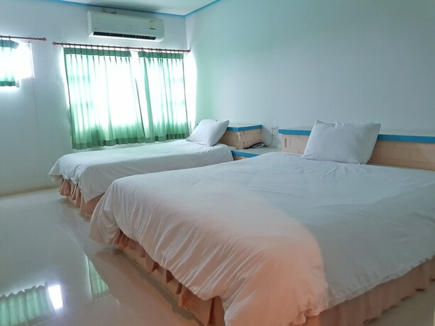 Imagen de la habitación del Hotel Prachuap Saam Ao. Foto 24