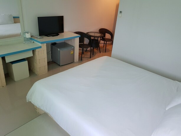 Imagen de la habitación del Hotel Prachuap Saam Ao. Foto 30