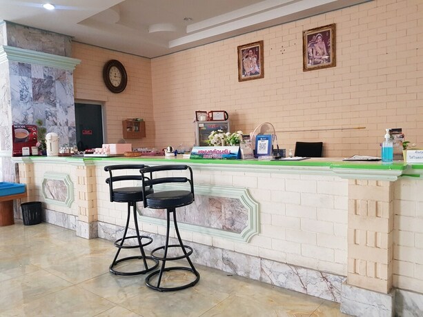 Imagen de los interiores del Hotel Prachuap Saam Ao. Foto 36