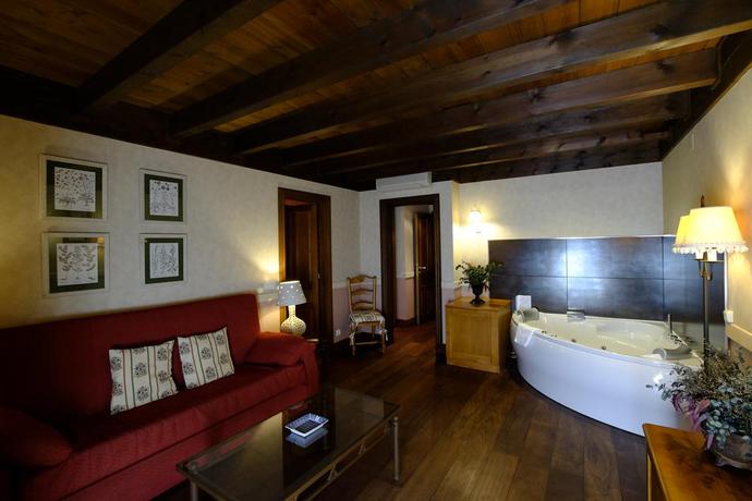 Imagen de la habitación del Hotel Pradas Ordesa. Foto 3