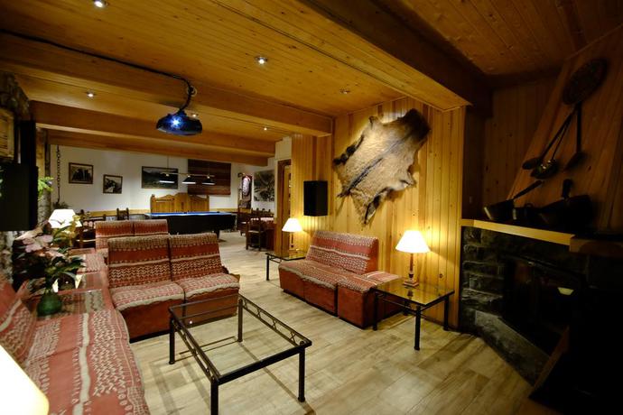 Imagen de los interiores del Hotel Pradas Ordesa. Foto 15