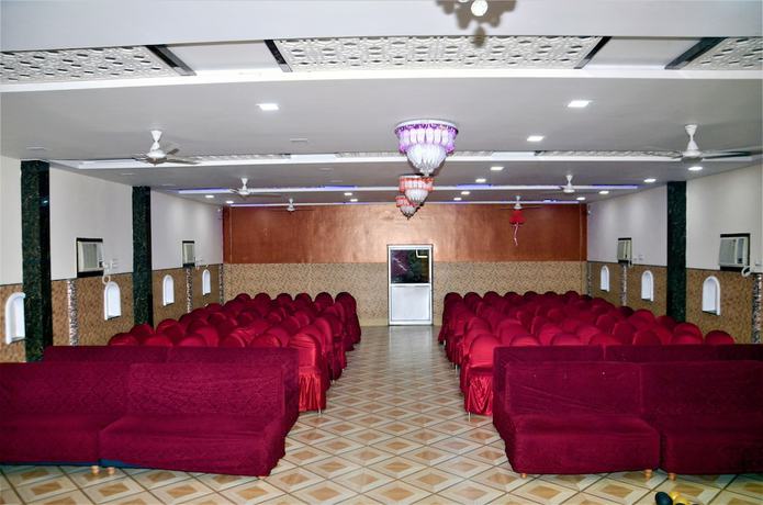 Imagen de los interiores del Hotel Pradeep Palace. Foto 10