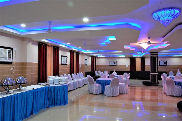 Imagen de los interiores del Hotel Pradeep Palace. Foto 12