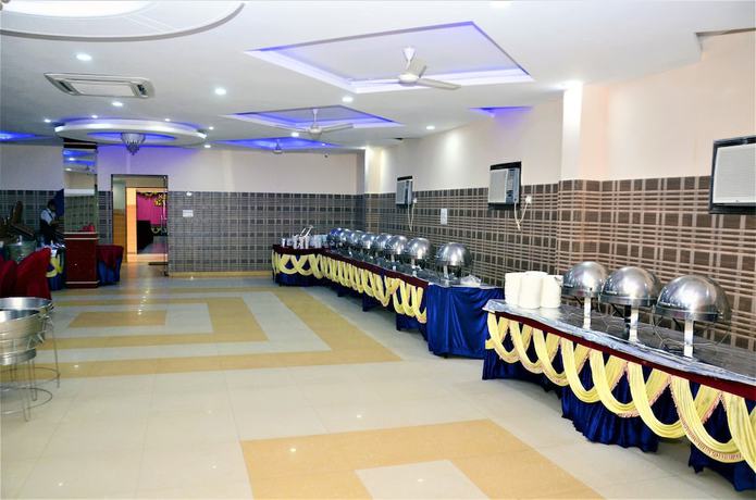 Imagen del bar/restaurante del Hotel Pradeep Palace. Foto 3