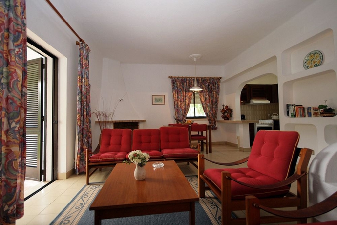 Imagen de los interiores del Hotel Prado Do Golf. Foto 8