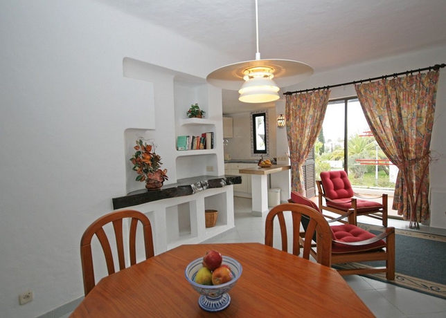 Imagen de los interiores del Hotel Prado Do Golf. Foto 10