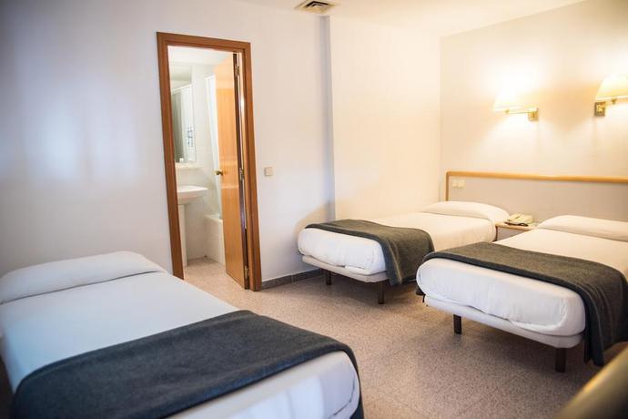 Imagen de la habitación del Hotel Prado Real. Foto 5