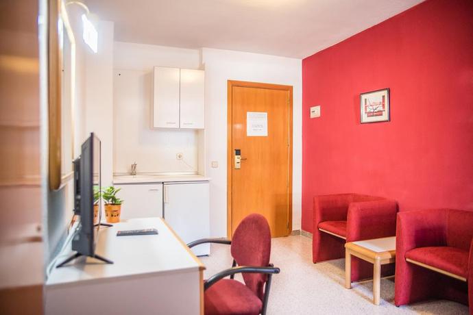 Imagen de la habitación del Hotel Prado Real. Foto 8