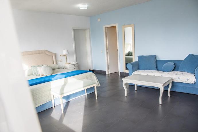 Imagen de la habitación del Hotel Prado Real. Foto 14