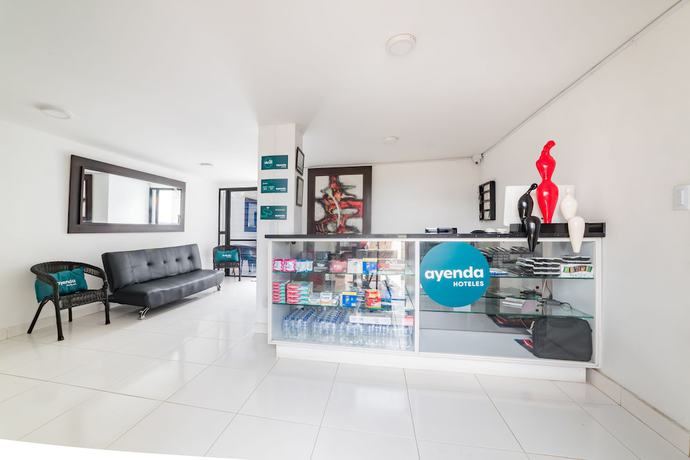 Imagen de los interiores del Hotel Prados del Sur. Foto 15