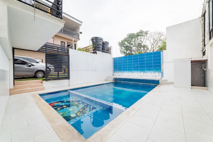 Imagen de la piscina del Hotel Prados del Sur. Foto 20