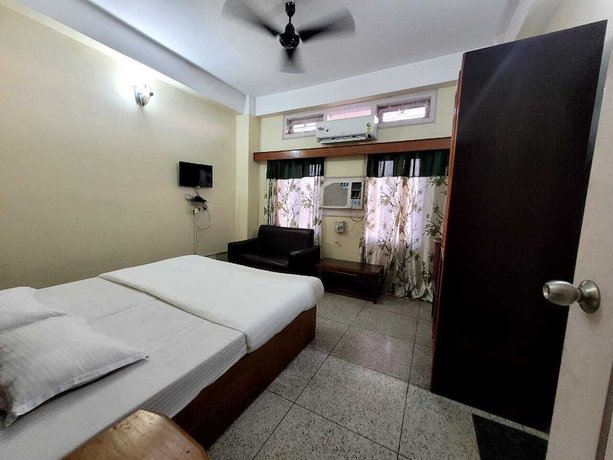 Imagen de la habitación del Hotel Pradyut. Foto 5