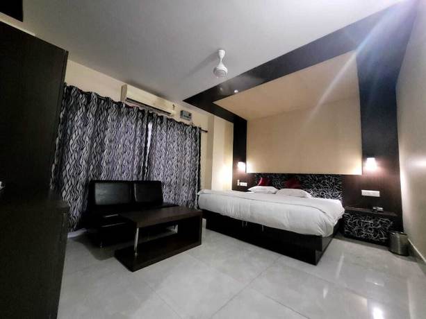 Imagen de la habitación del Hotel Pradyut. Foto 6