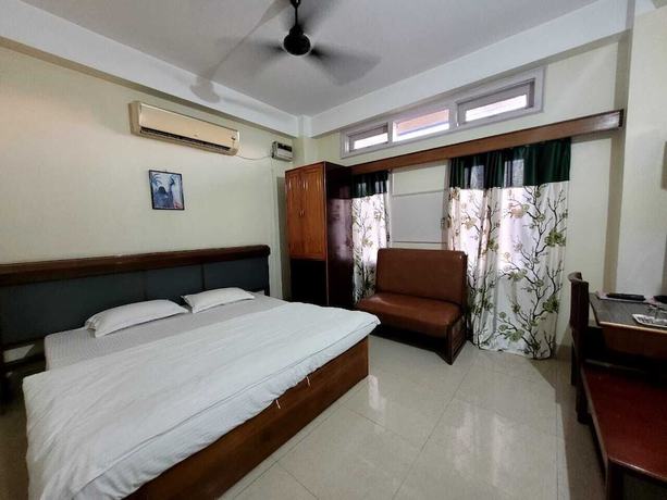 Imagen de la habitación del Hotel Pradyut. Foto 7